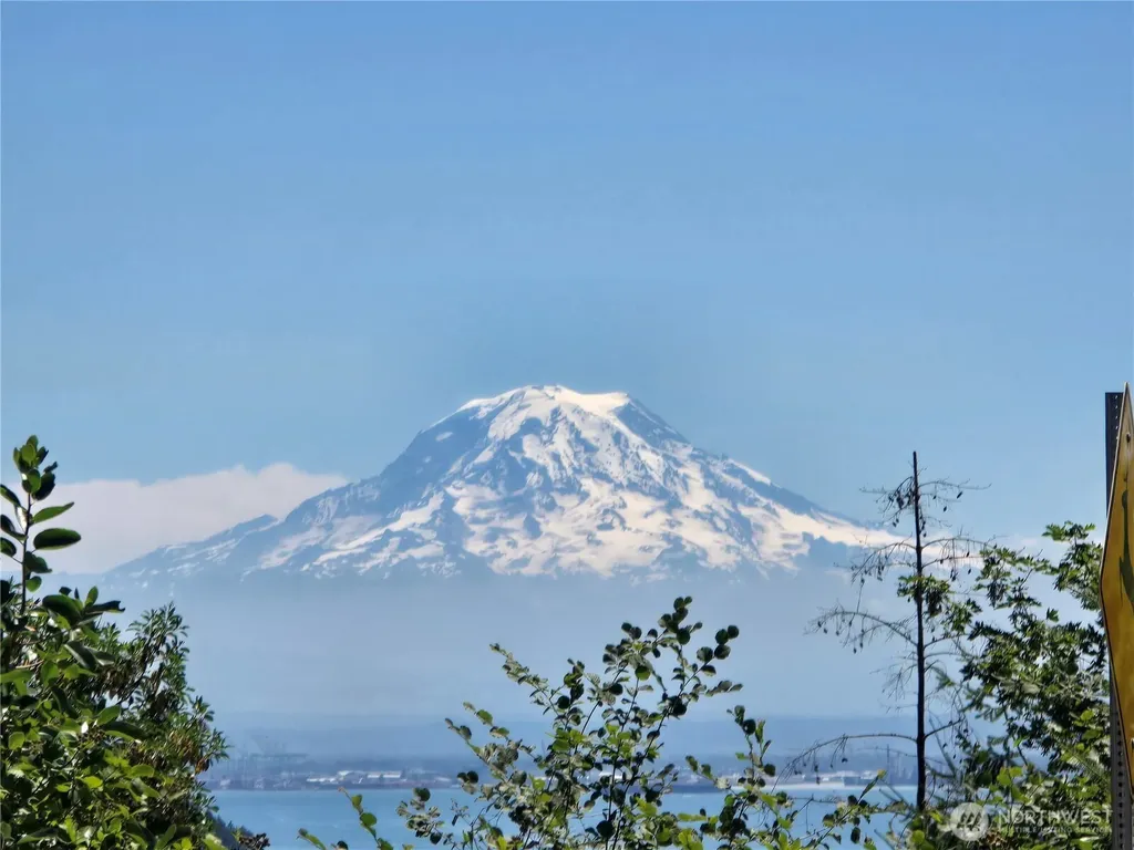 11002 Moller Drive NW Gig Harbor WA 98332