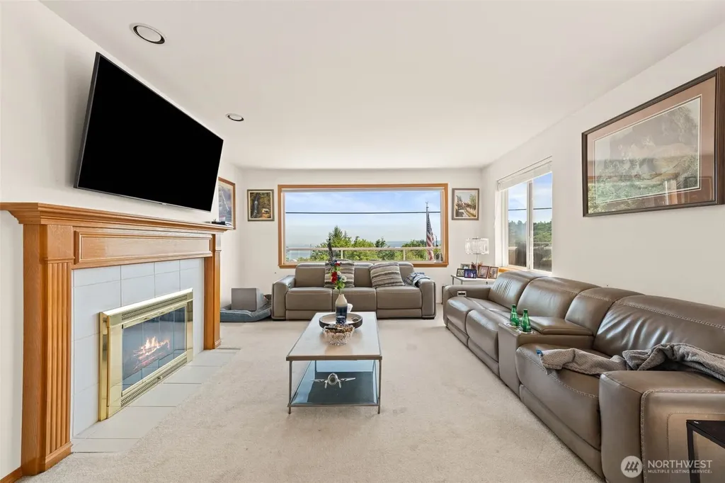 11002 Moller Drive NW Gig Harbor WA 98332