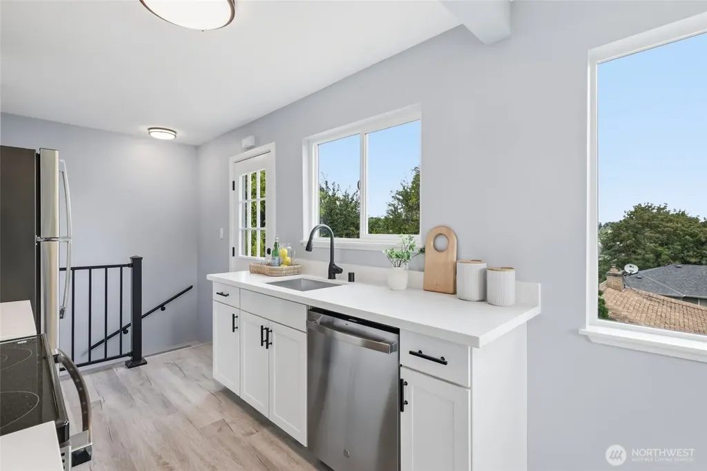 2517 23rd Avenue Seattle WA 98144