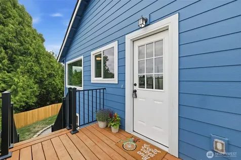 2517 23rd Avenue Seattle WA 98144