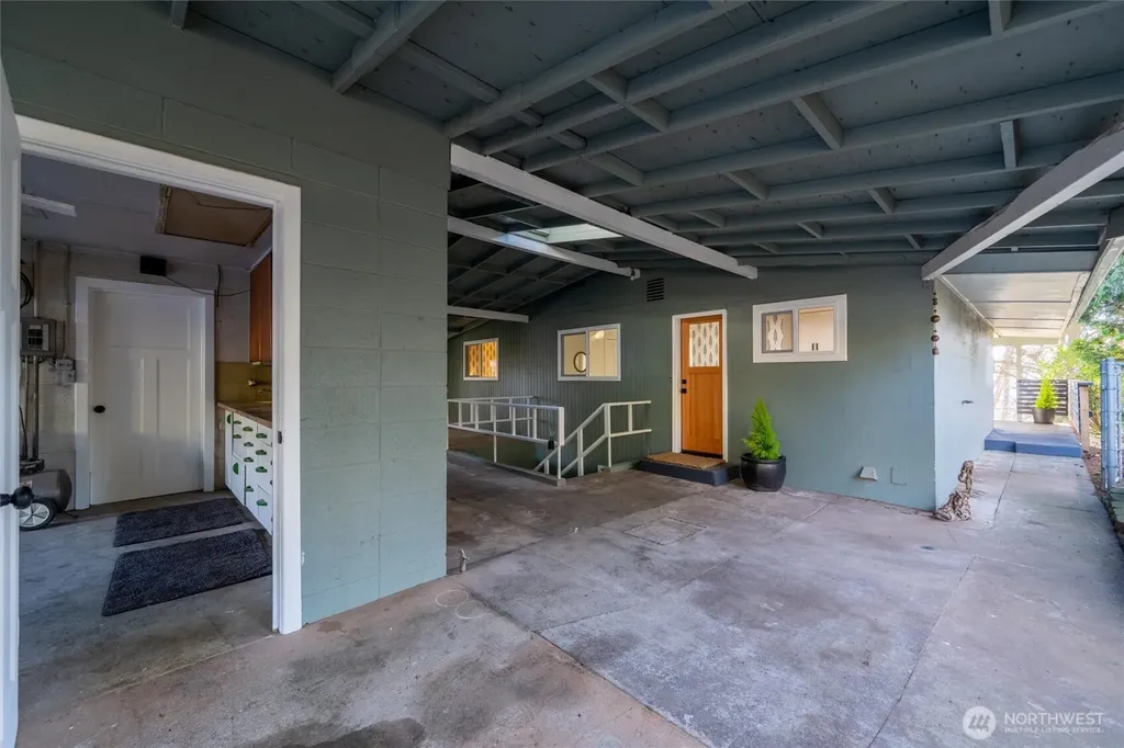 2553 Mackenzie Road Bellingham WA 98226