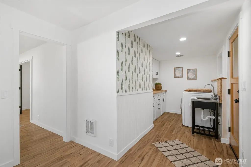 2553 Mackenzie Road Bellingham WA 98226