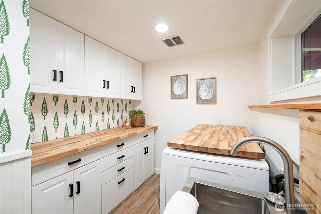 2553 Mackenzie Road Bellingham WA 98226