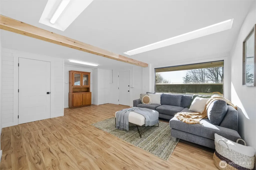 2553 Mackenzie Road Bellingham WA 98226