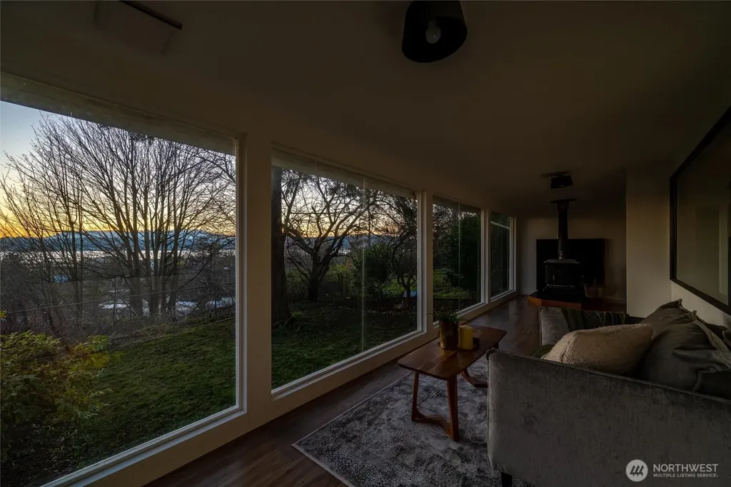 2553 Mackenzie Road Bellingham WA 98226
