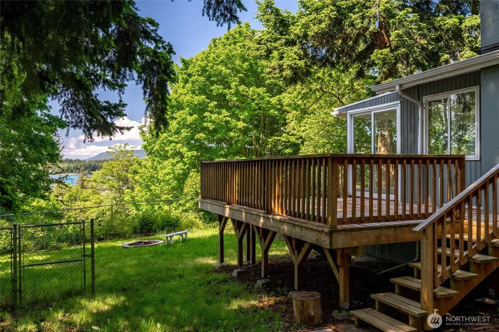 2553 Mackenzie Road Bellingham WA 98226