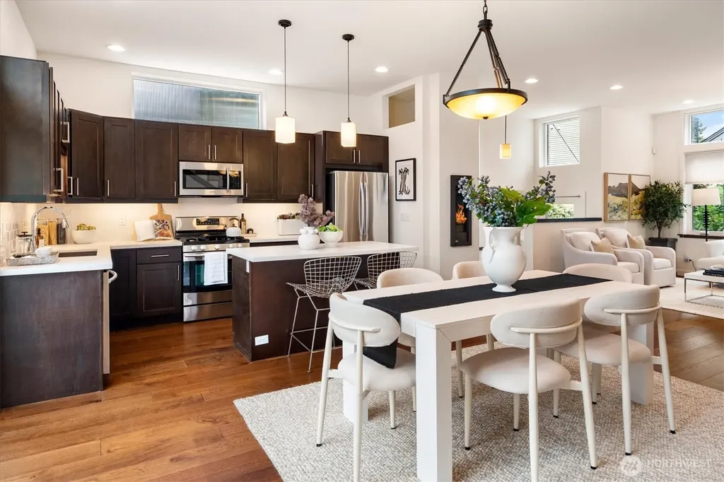 3832 S Edmunds Street Court Seattle WA 98118