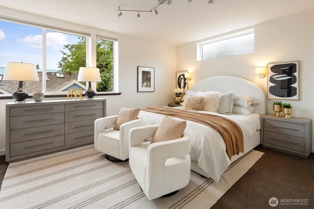 3832 S Edmunds Street Court Seattle WA 98118