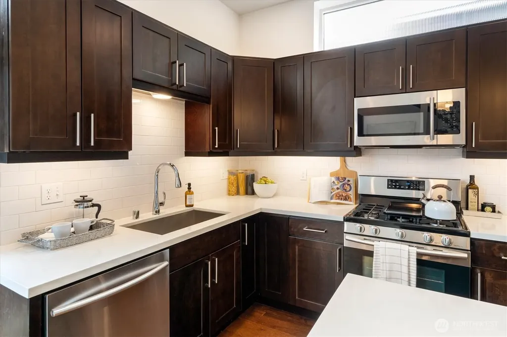 3832 S Edmunds Street Court Seattle WA 98118