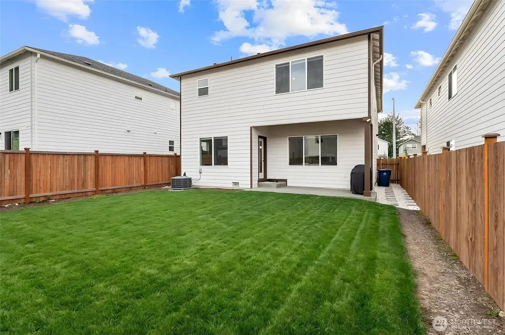 17809 2nd Ave W Bothell WA 98012