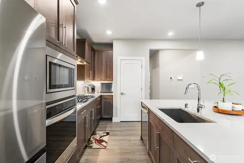 17809 2nd Ave W Bothell WA 98012