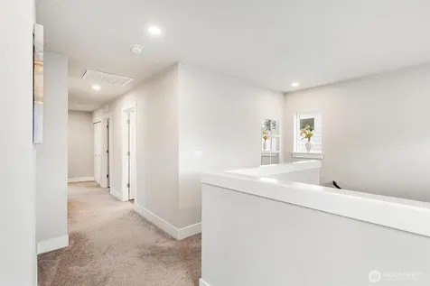 17809 2nd Ave W Bothell WA 98012