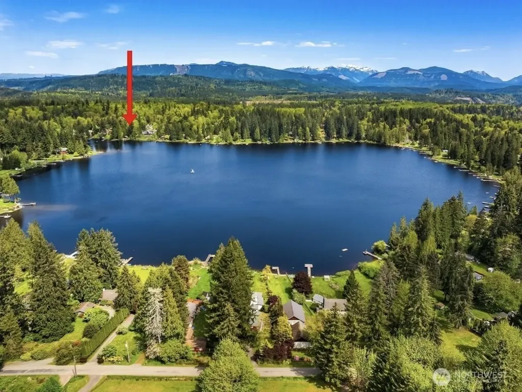 11521 E Lake Joy Drive NE Carnation WA 98014