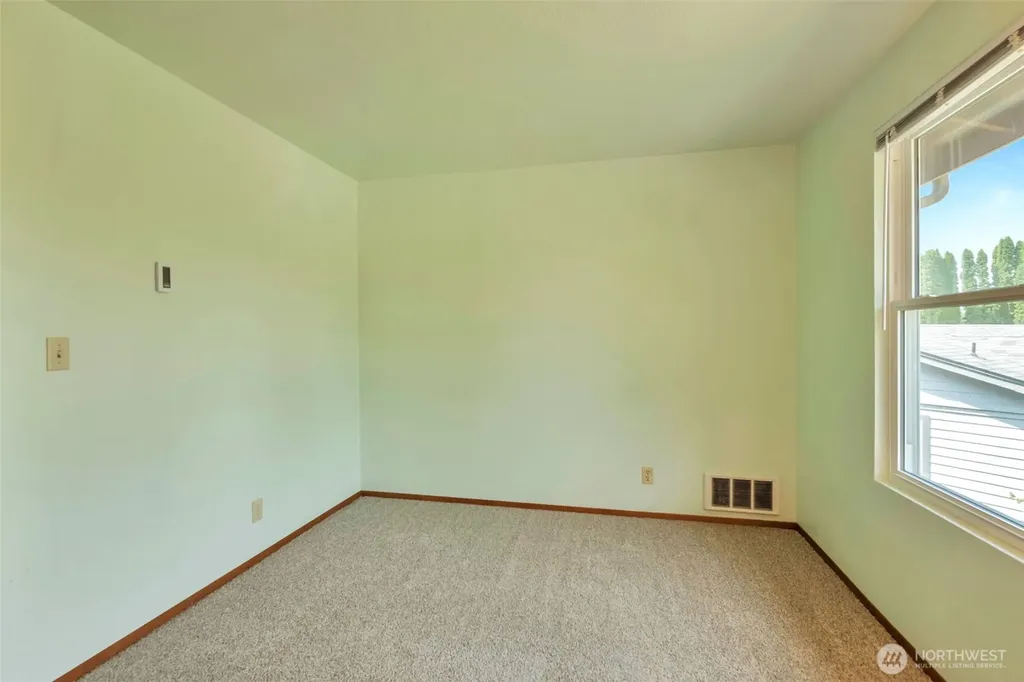 32007 Palace Court Carnation WA 98014