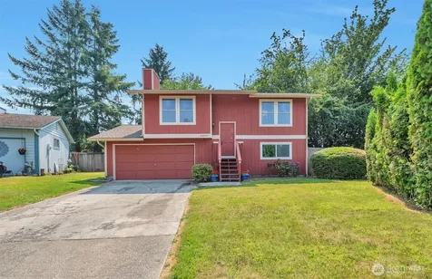 32007 Palace Court Carnation WA 98014