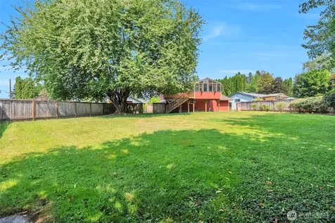 32007 Palace Court Carnation WA 98014