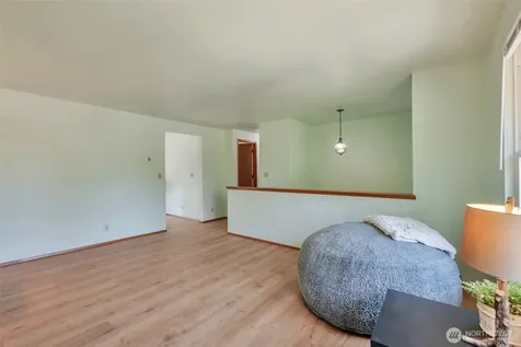 32007 Palace Court Carnation WA 98014
