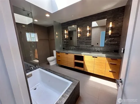 2325 Harbor Avenue SW Seattle WA 98126