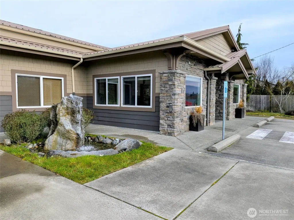 259003 Hwy 101 W Sequim WA 98382