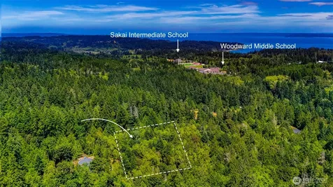 8679 NE Fox Den Lane Bainbridge Island WA 98110