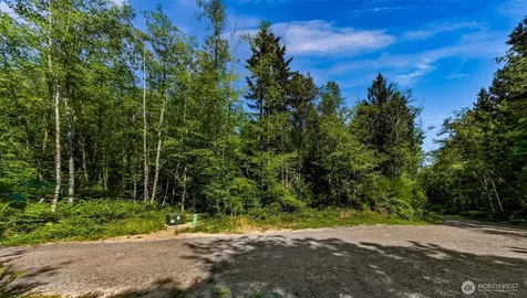 8679 NE Fox Den Lane Bainbridge Island WA 98110
