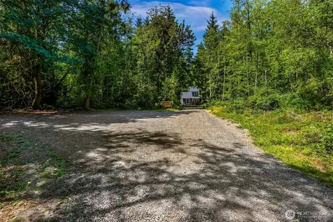 8679 NE Fox Den Lane Bainbridge Island WA 98110