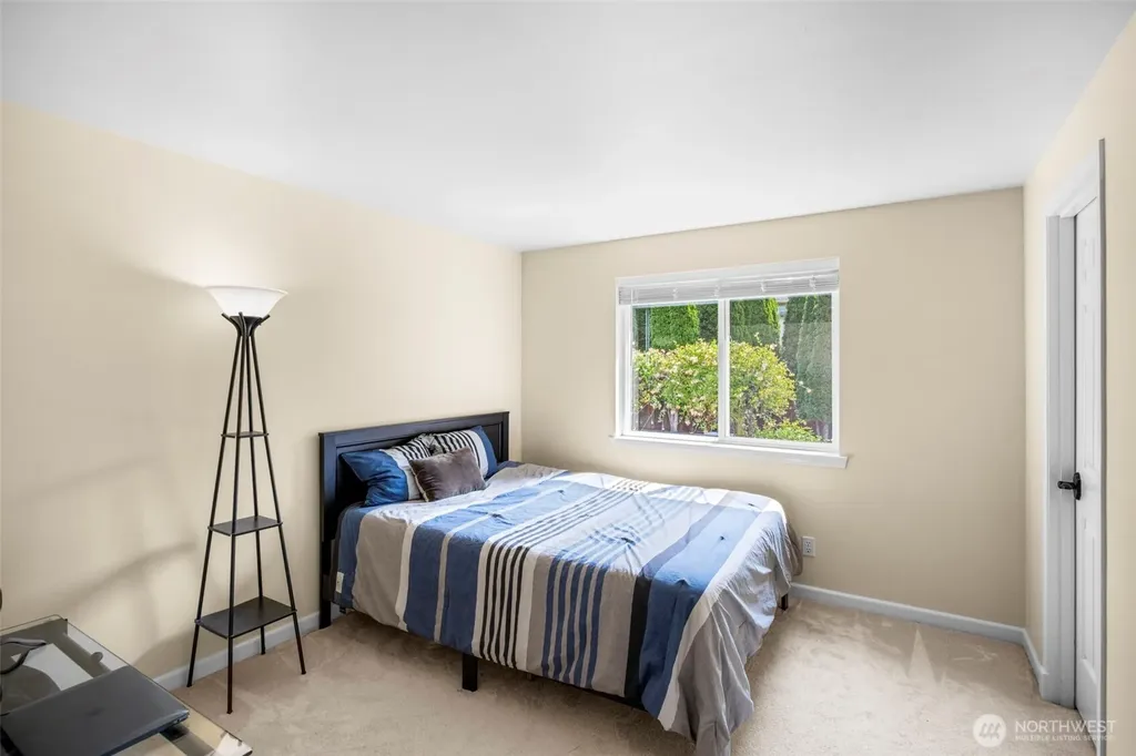 6412 Grand Pine Loop NE Bremerton WA 98311