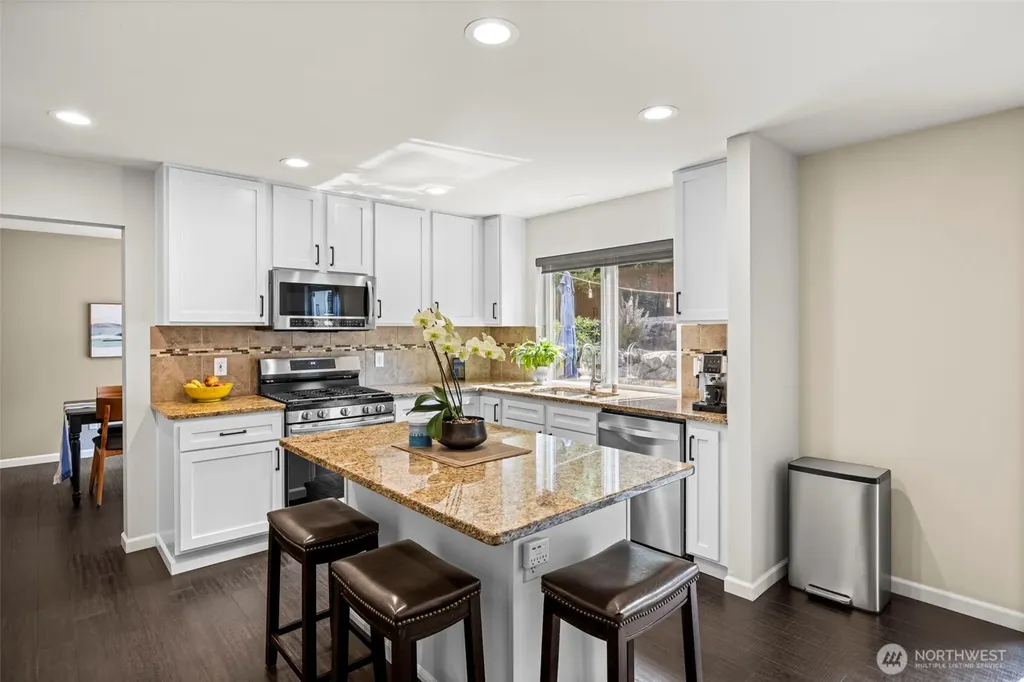 6412 Grand Pine Loop NE Bremerton WA 98311