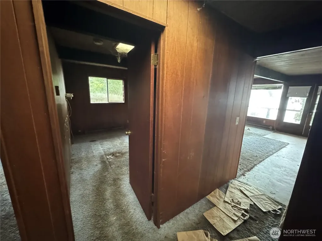 1284 Dines Point Road Greenbank WA 98523