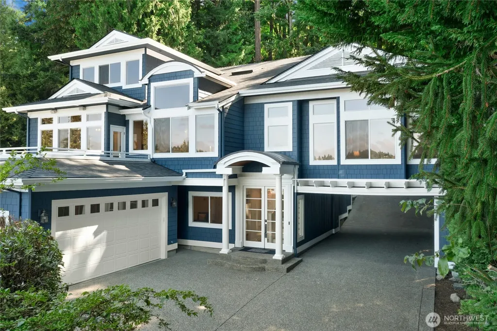 13130 Holmes Point Drive NE Kirkland WA 98034