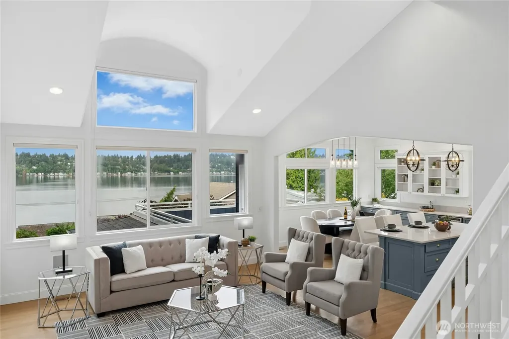 13130 Holmes Point Drive NE Kirkland WA 98034