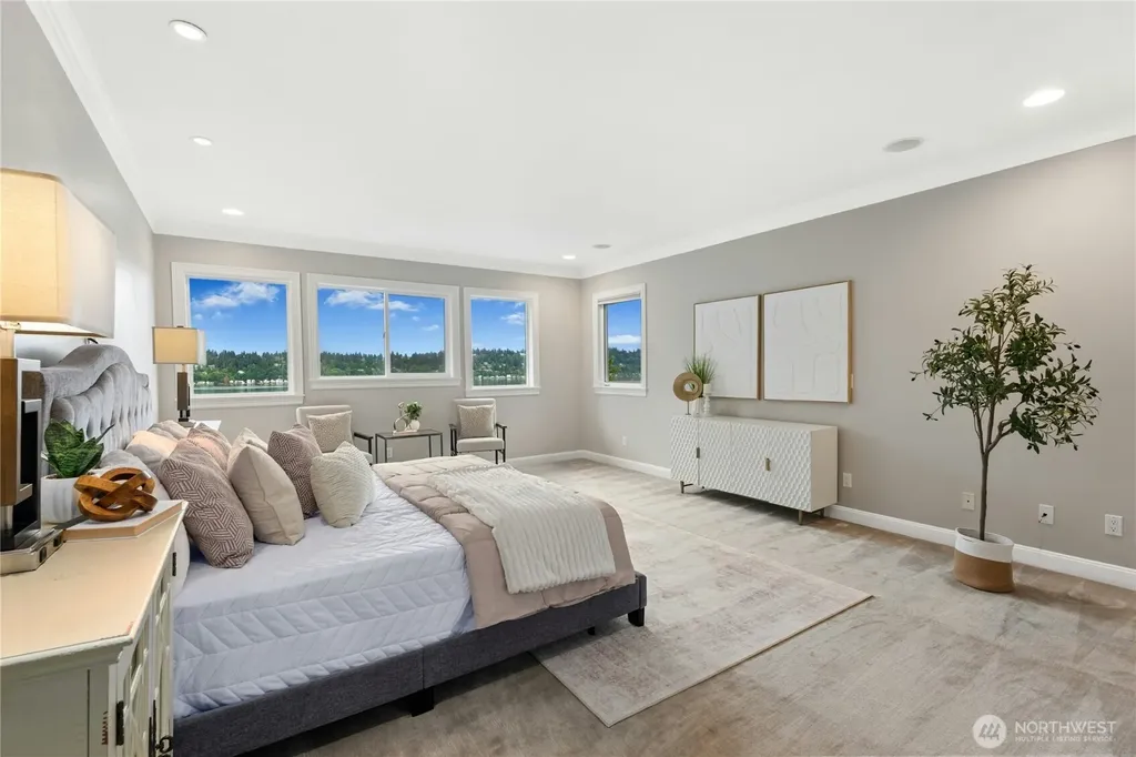 13130 Holmes Point Drive NE Kirkland WA 98034
