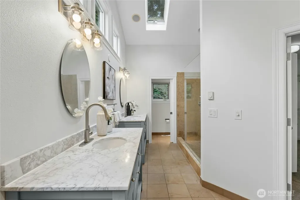 13130 Holmes Point Drive NE Kirkland WA 98034