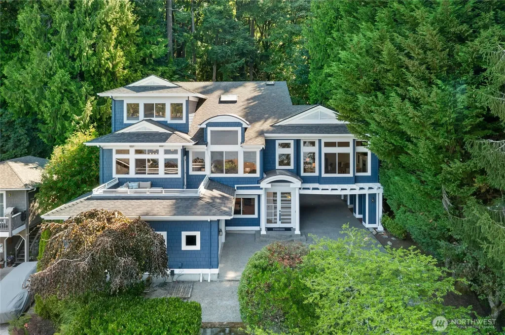 13130 Holmes Point Drive NE Kirkland WA 98034