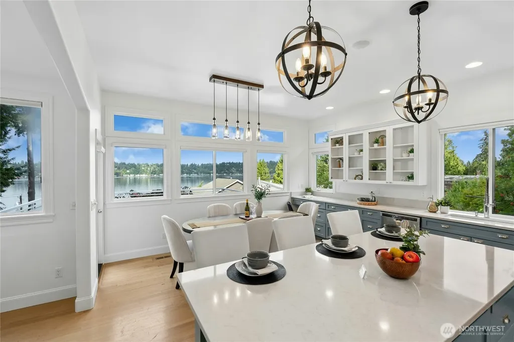 13130 Holmes Point Drive NE Kirkland WA 98034