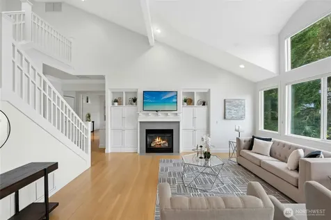 13130 Holmes Point Drive NE Kirkland WA 98034