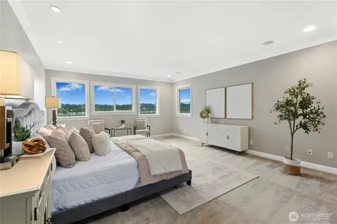 13130 Holmes Point Drive NE Kirkland WA 98034
