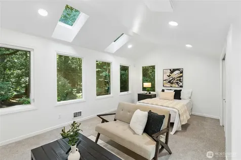13130 Holmes Point Drive NE Kirkland WA 98034