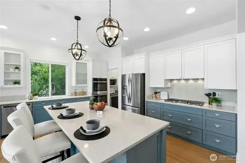 13130 Holmes Point Drive NE Kirkland WA 98034