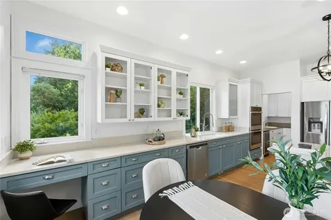13130 Holmes Point Drive NE Kirkland WA 98034