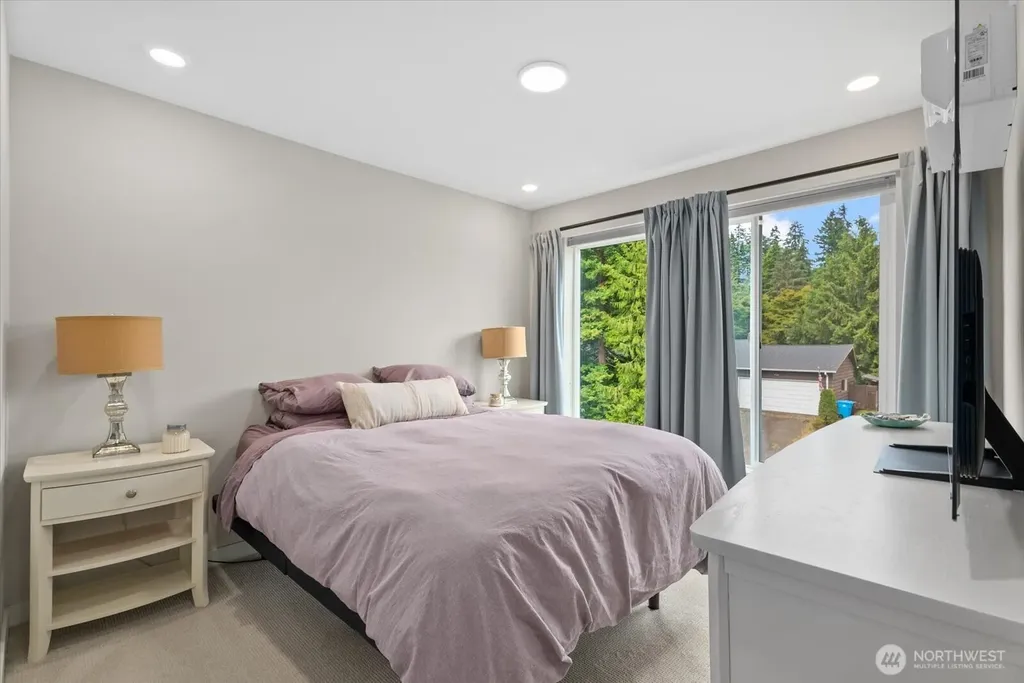 14704 Meridian Avenue N Shoreline WA 98133