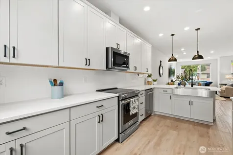 14704 Meridian Avenue N Shoreline WA 98133