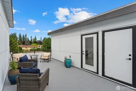 14704 Meridian Avenue N Shoreline WA 98133