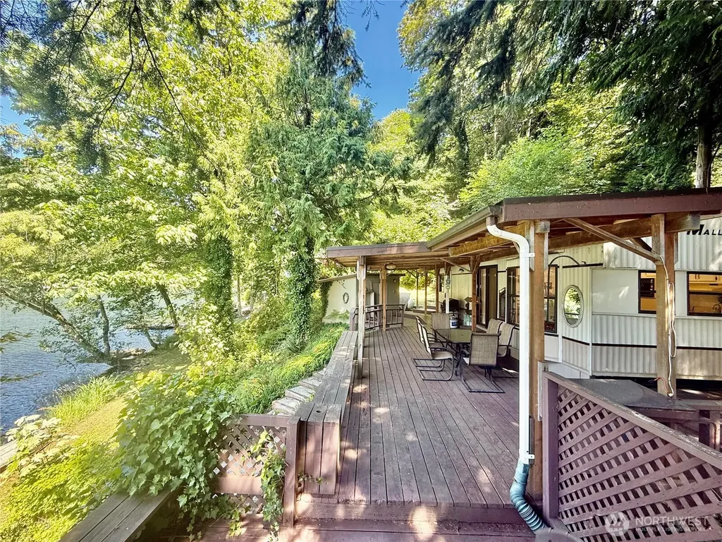 1817 Sleepy Hollow Lane Bellingham WA 98226