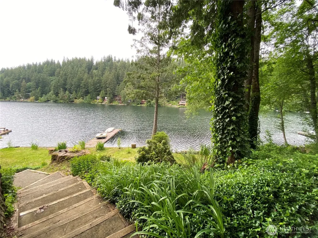 1817 Sleepy Hollow Lane Bellingham WA 98226