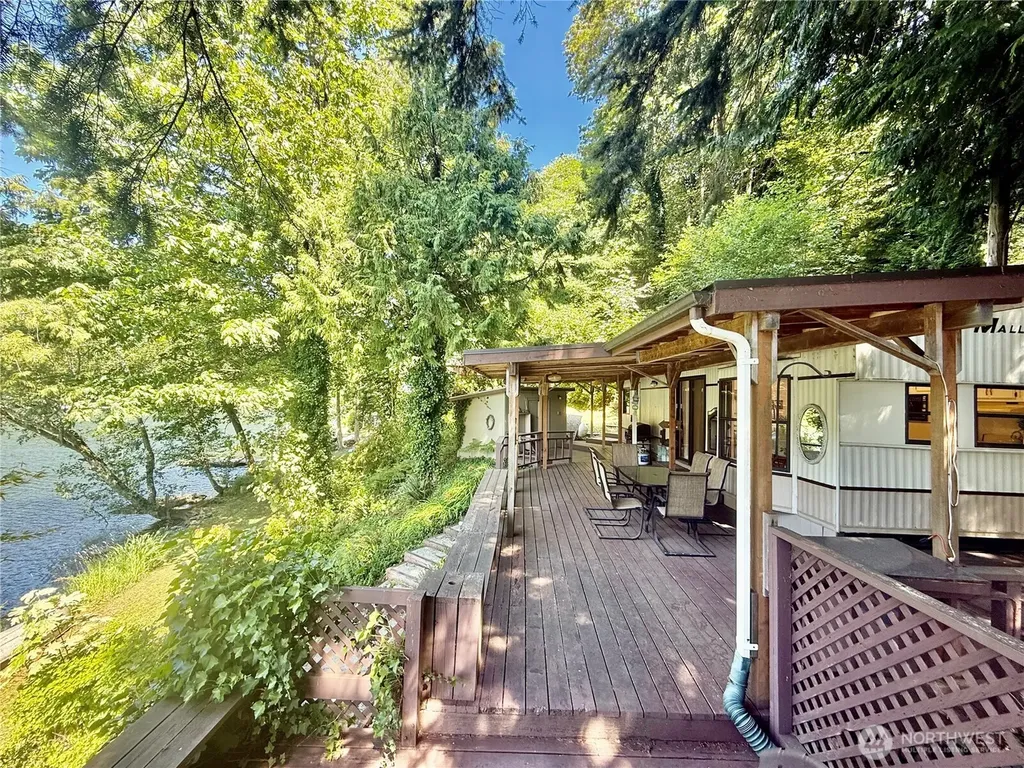 1817 Sleepy Hollow Lane Bellingham WA 98226