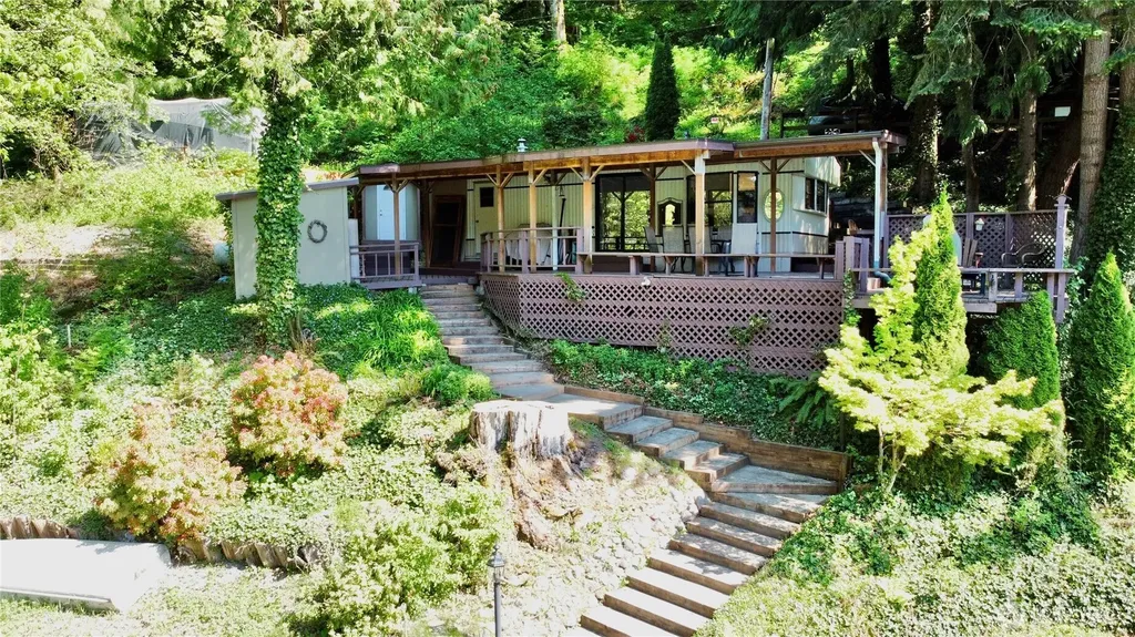 1817 Sleepy Hollow Lane Bellingham WA 98226