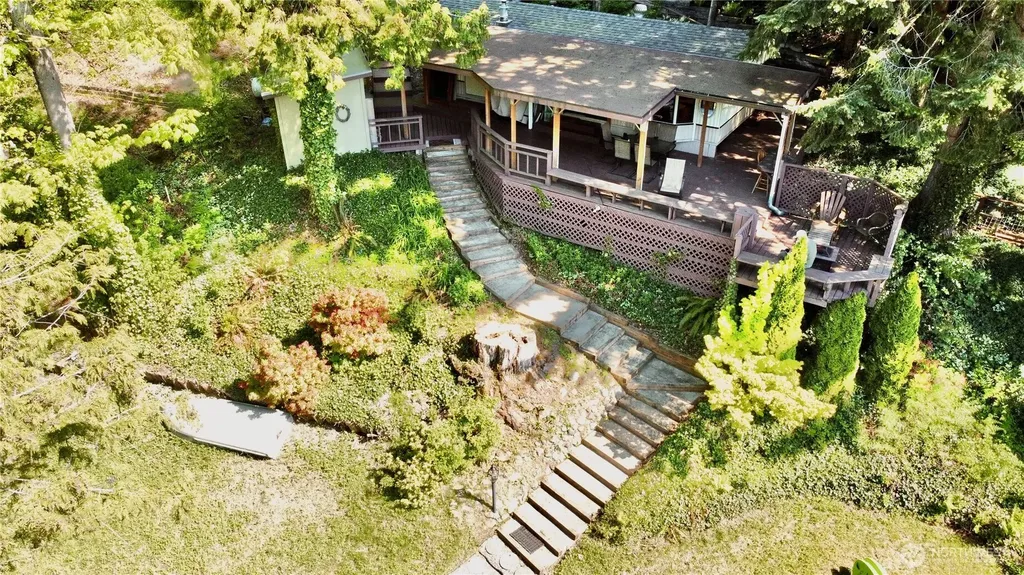 1817 Sleepy Hollow Lane Bellingham WA 98226