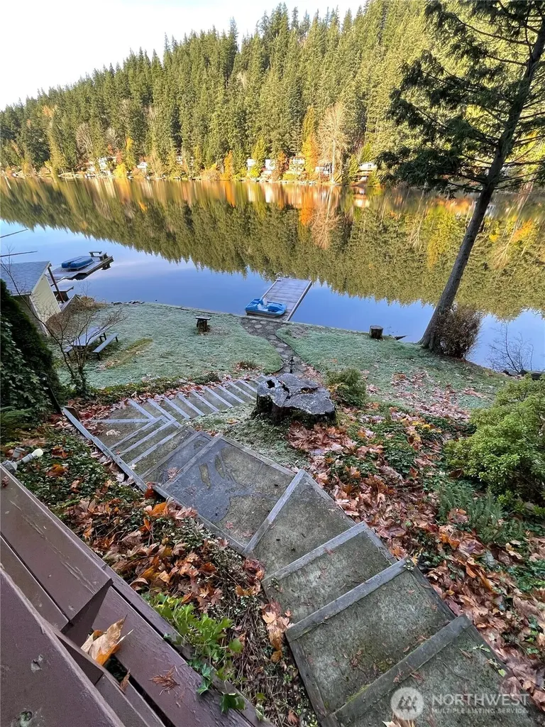 1817 Sleepy Hollow Lane Bellingham WA 98226