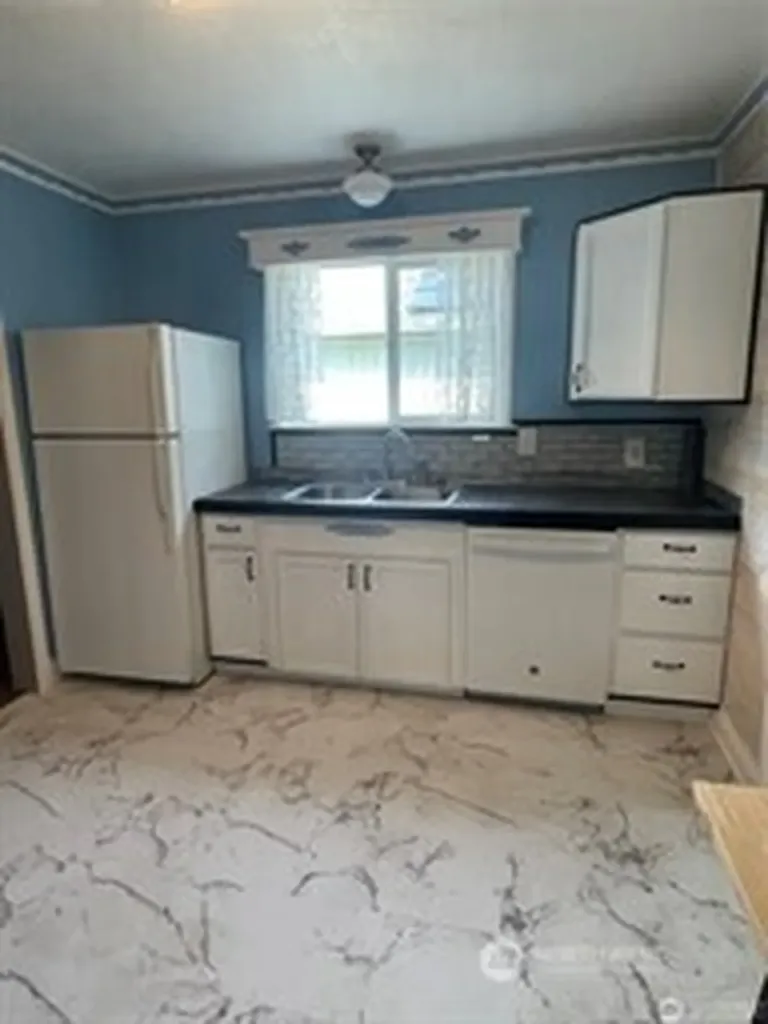 528 S 7th Montesano WA 98563